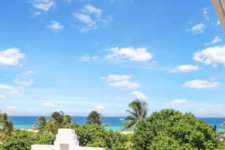 Strand Ocean Drive Suites - 92