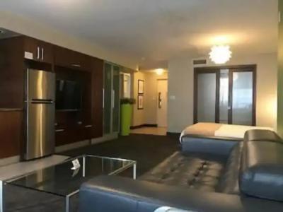 Strand Ocean Drive Suites - 10