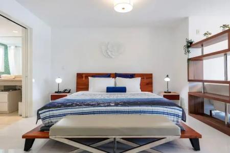 Strand Ocean Drive Suites - 85