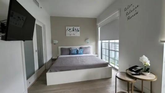 Strand Ocean Drive Suites - 58