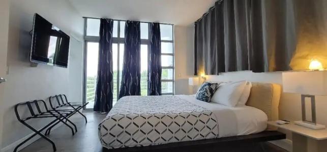 Strand Ocean Drive Suites - 40