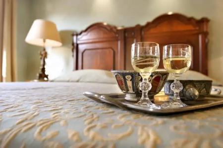 Le Convivial - Wine and Spa Experience Suites - 25
