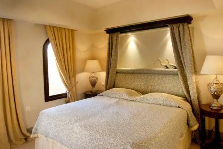 Le Convivial - Wine and Spa Experience Suites - 3