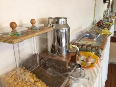 Anemoni Piraeus - 10