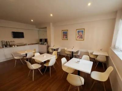 Anemoni Piraeus - 15