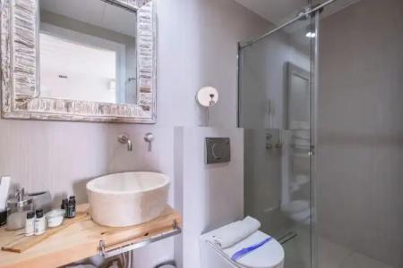 Amymone and Adiandi - 136