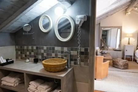 Amymone and Adiandi - 162