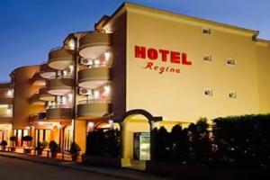 Hotel Regina, Biela