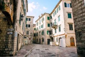 D & Sons Apartments, Kotor