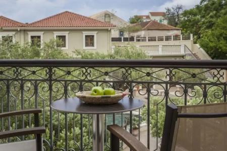 Balhambra Suites - Adults Only - 111