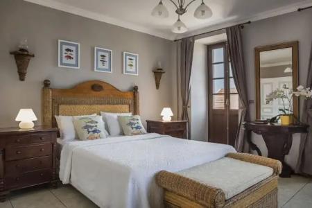 Faros Suites - 59