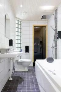 Samantta & Restaurant - 37