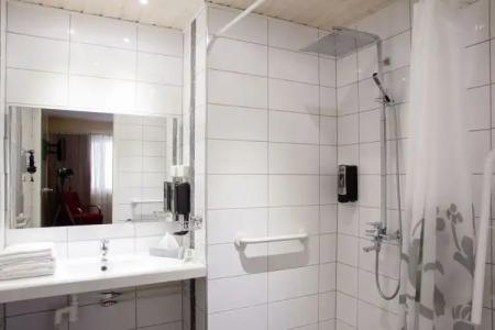 Samantta & Restaurant - 6