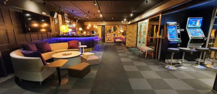 Samantta & Restaurant - 2