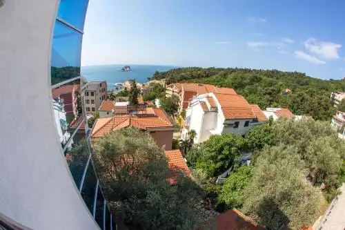 Medin Apartments BluVista - 57