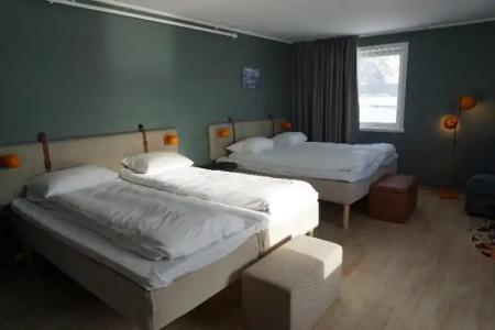 Vestfjord Service Villa - 36