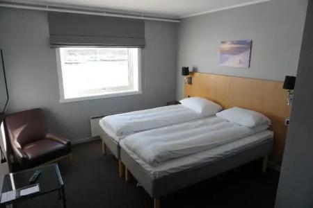 Vestfjord Service Villa - 37