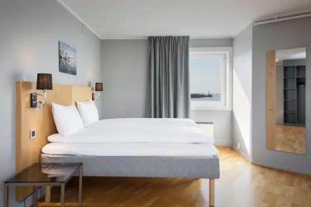 Vestfjord Service Villa - 33