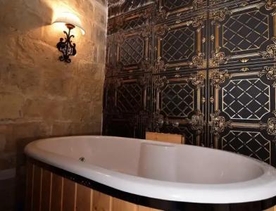 Chapel 5 Boutique Suites B&B - 24