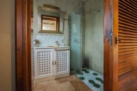 Chapel 5 Boutique Suites B&B - 14