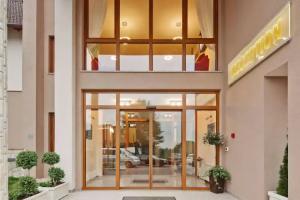Hotel Degenija, Seliste Dreznicko