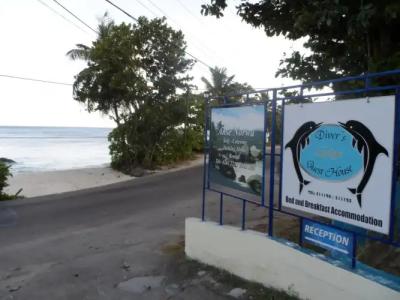 Divers Lodge Guest House - 12