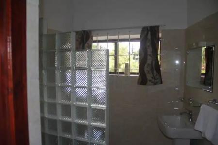 Daniella's Bungalows - 6