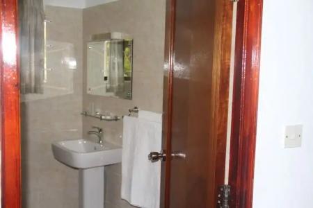 Daniella's Bungalows - 7