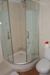 Reef Holiday Apartments - 86