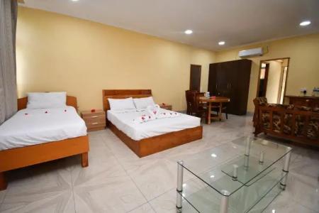 Reef Holiday Apartments - 131