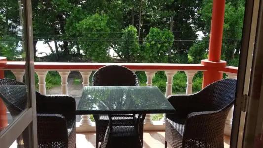 Reef Holiday Apartments - 90