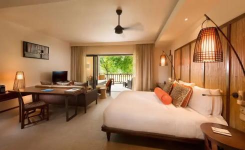 Constance Ephelia, Mahe - 60