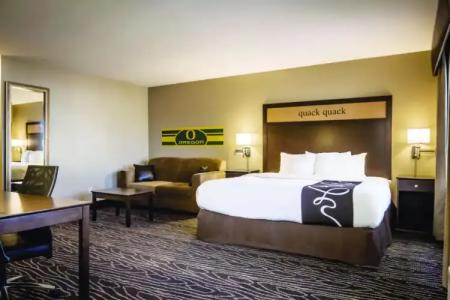 La Quinta by Wyndham Eugene - 7