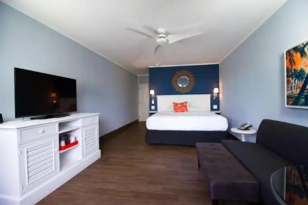 Banana Bay Resort & Marina - 4