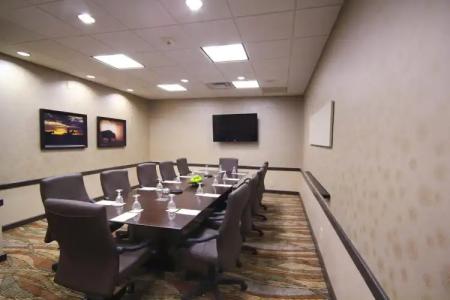 Embassy Suites by Hilton Oklahoma City Will Rogers Airport - 22