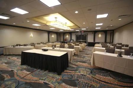 Embassy Suites by Hilton Oklahoma City Will Rogers Airport - 21