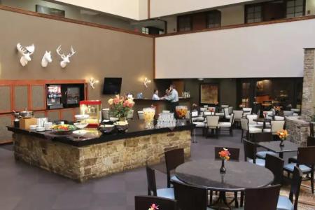 Embassy Suites by Hilton Oklahoma City Will Rogers Airport - 32