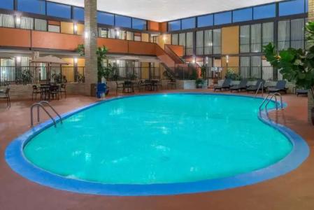 Wyndham Garden Oklahoma City Conference Ctr/Airpt/Bricktown - 10