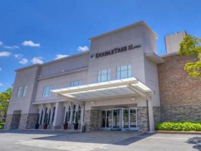 DoubleTree by Hilton Raleigh Brownstone University - 50