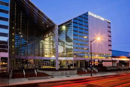 DoubleTree by Hilton South Bend - 55