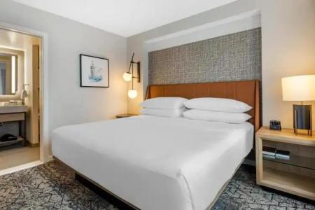 Sheraton Suites Old Town - 93