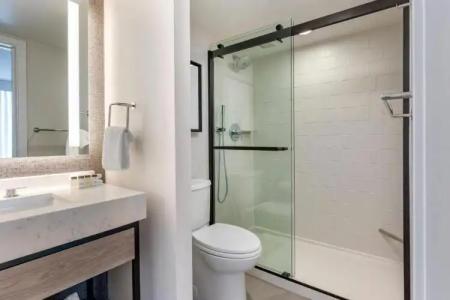 Sheraton Suites Old Town - 116