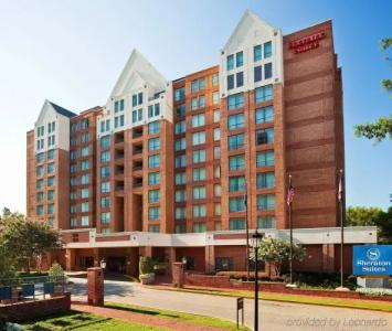 Sheraton Suites Old Town - 32