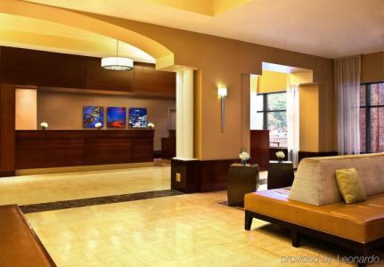 Sheraton Suites Old Town - 33