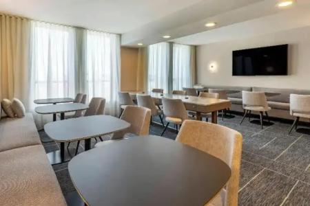 Sheraton Suites Old Town - 138