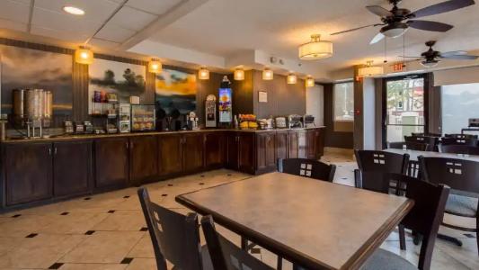 Best Western Cypress Creek - 30