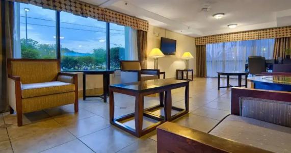 Best Western Cypress Creek - 7