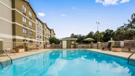 Best Western Cypress Creek - 20