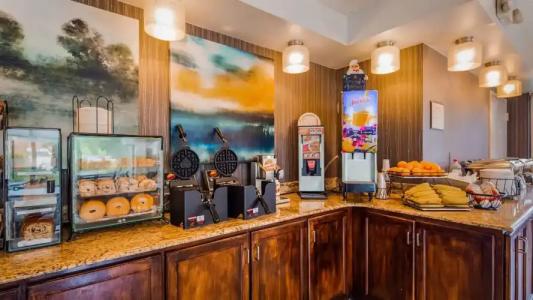 Best Western Cypress Creek - 14