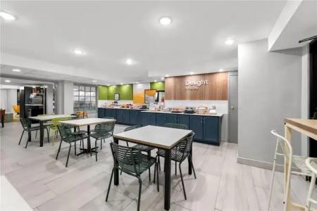 Best Western Cypress Creek - 33